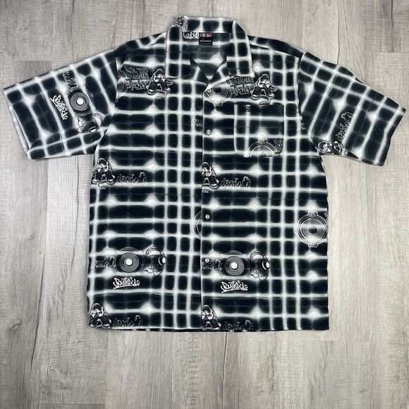 NEW SouthPole Short Sleeve Button Up Grey Silver Red Tab Baggy Shirt Men’s XL U - Picture 1 of 8